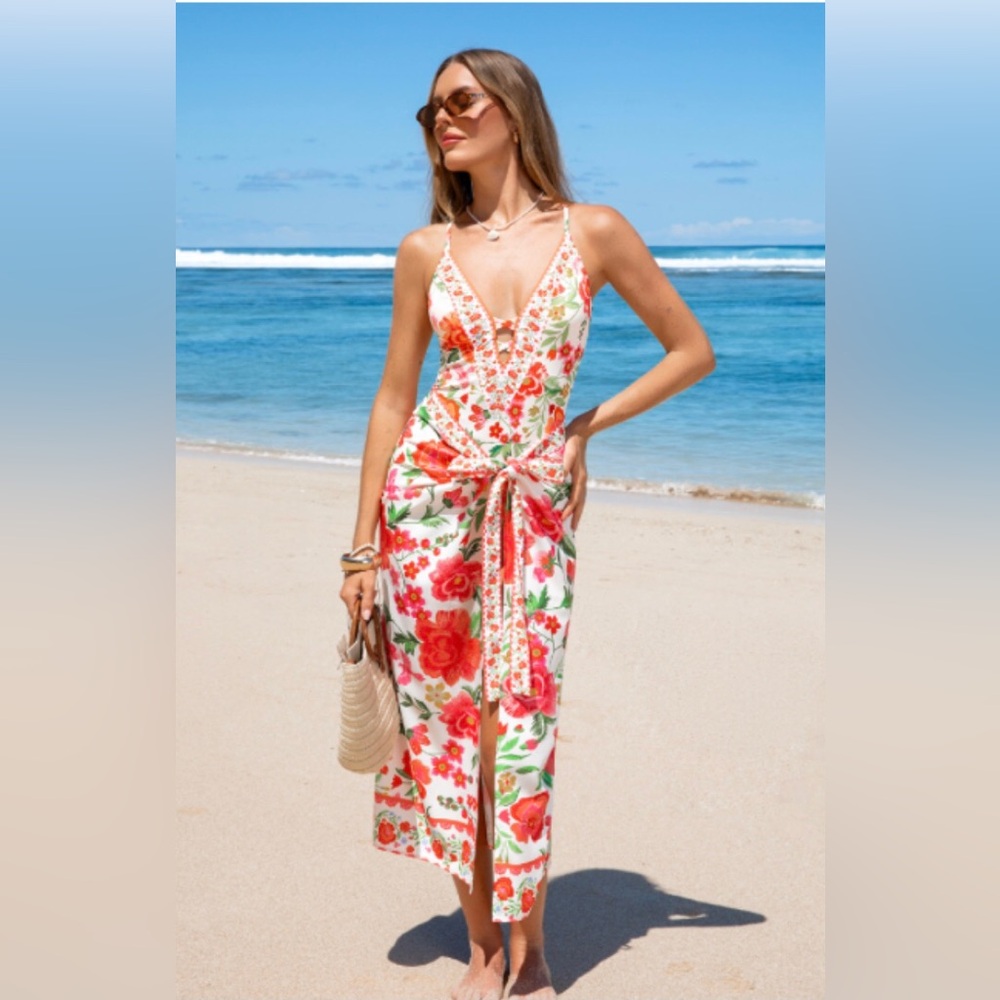 Cupshe Red and Green Floral sarong